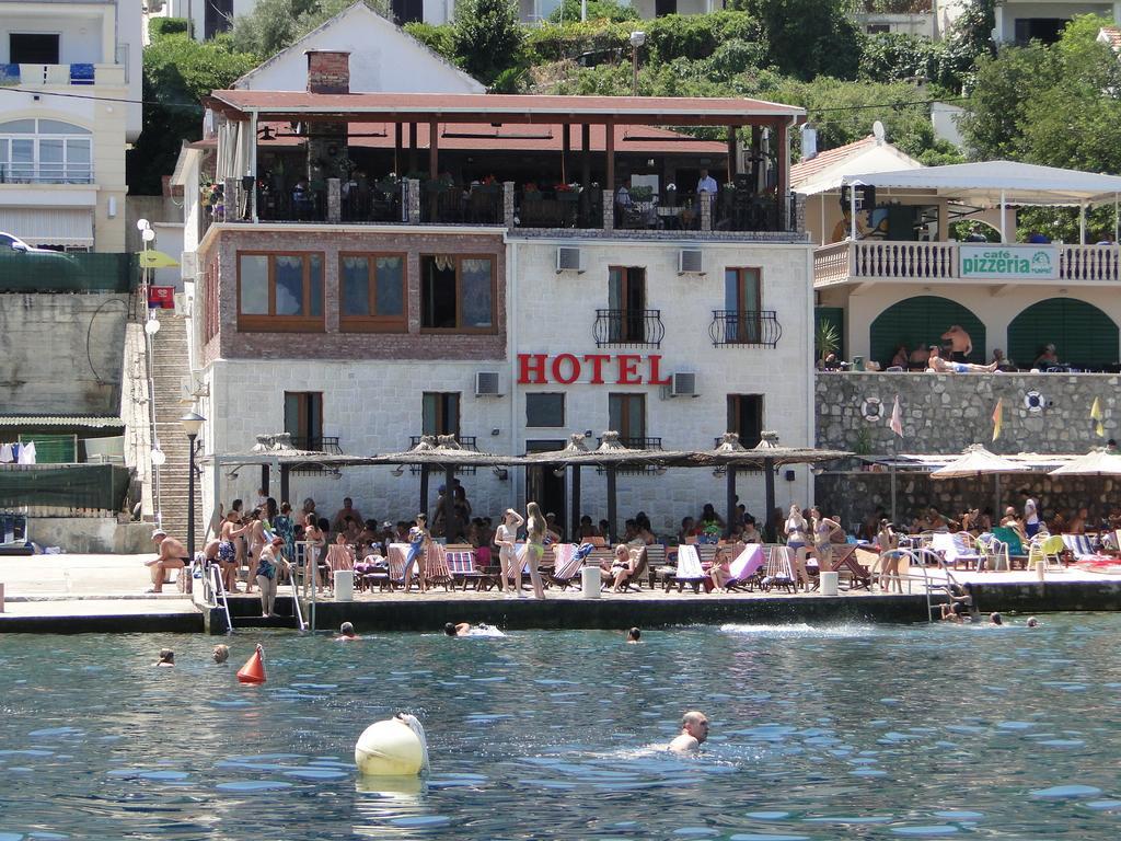 Hotel Anderba Krasići Εξωτερικό φωτογραφία